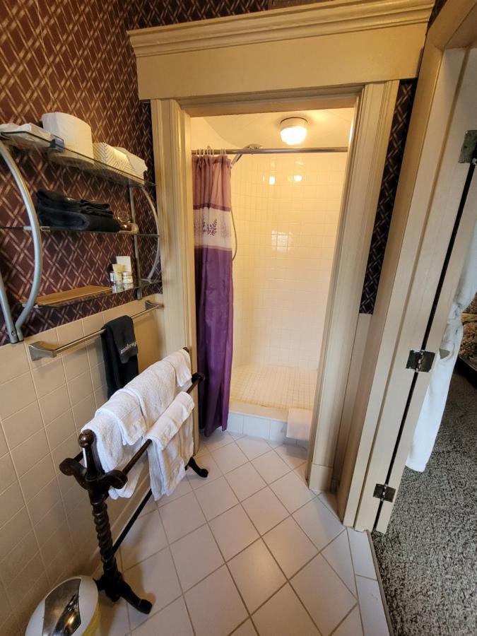 Ruby Manor Bed & Breakfast Gananoque Εξωτερικό φωτογραφία