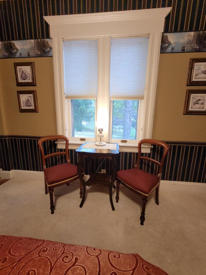 Ruby Manor Bed & Breakfast Gananoque Εξωτερικό φωτογραφία